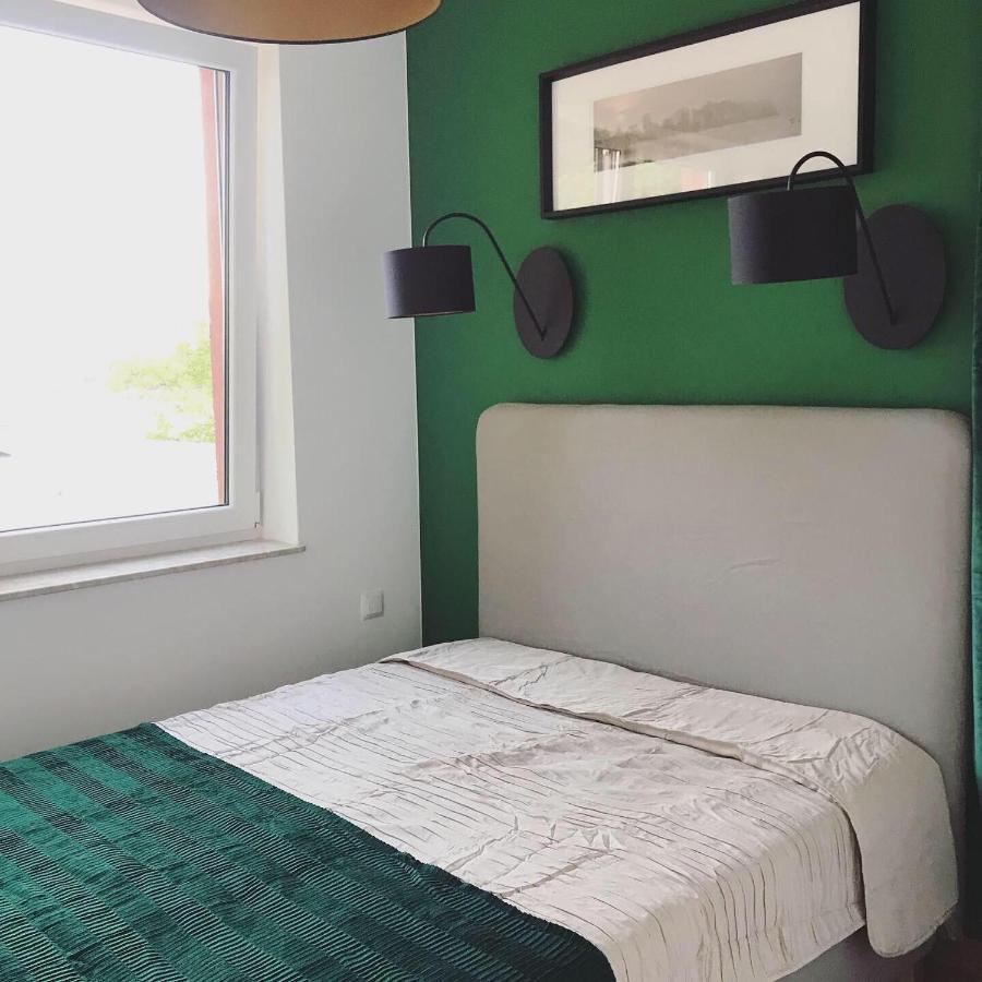 Zielony apartament z widokiem na jezioro Złotów Zewnętrze zdjęcie