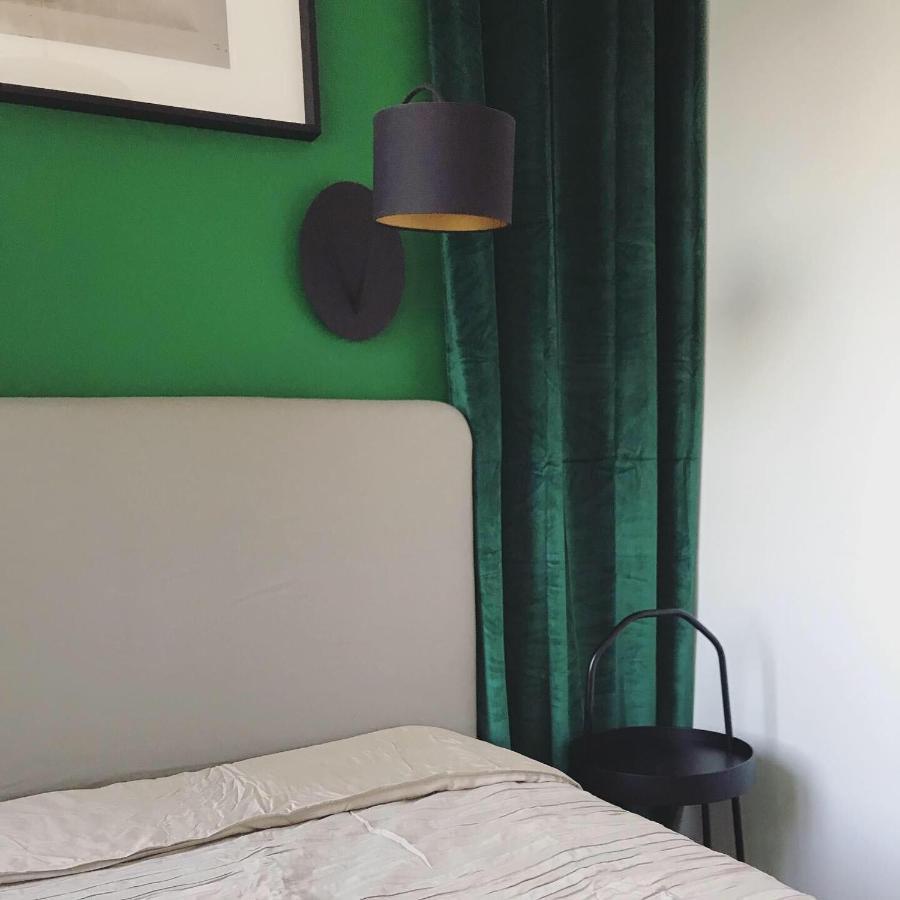 Zielony apartament z widokiem na jezioro Złotów Zewnętrze zdjęcie