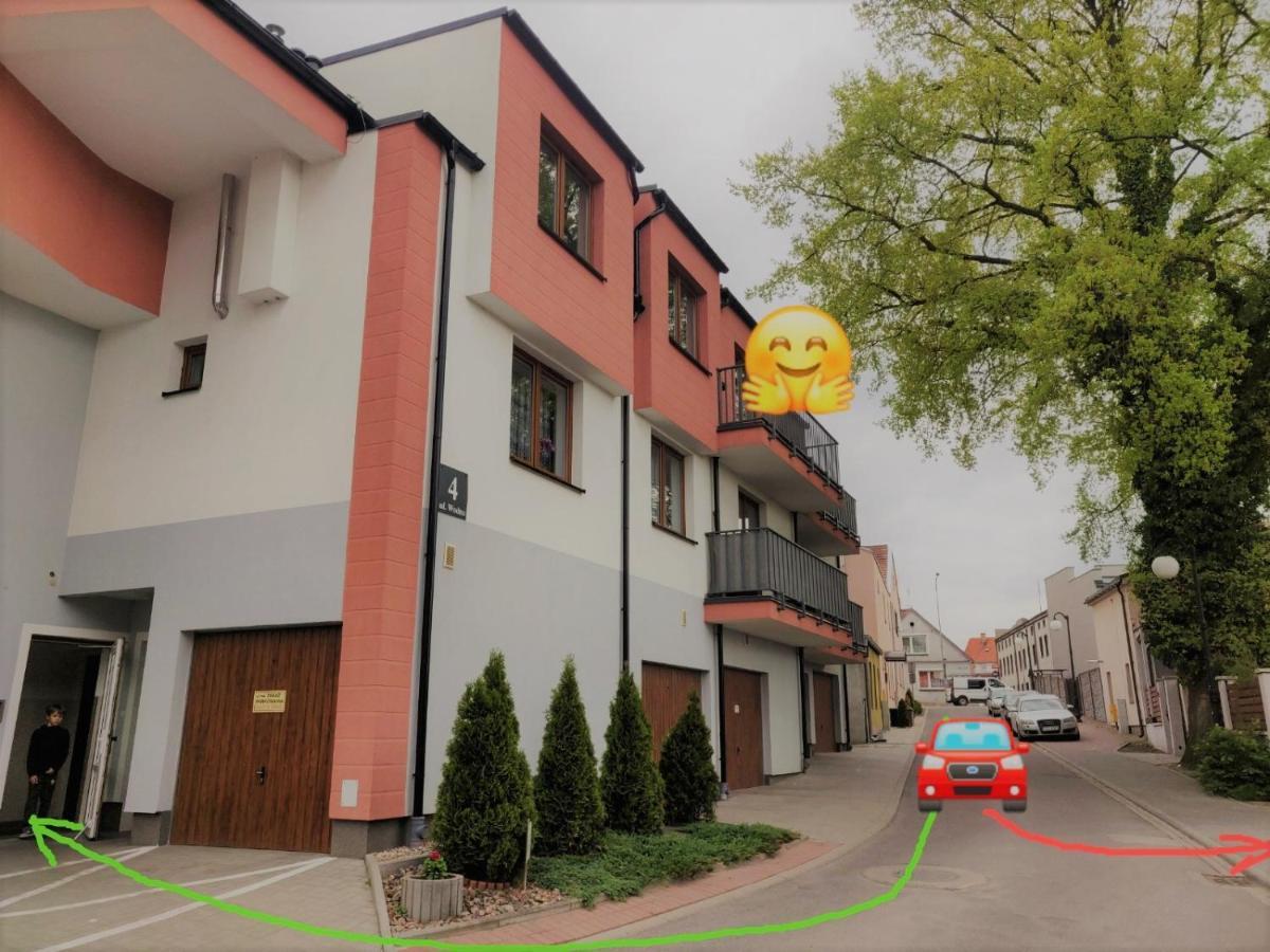 Zielony apartament z widokiem na jezioro Złotów Zewnętrze zdjęcie